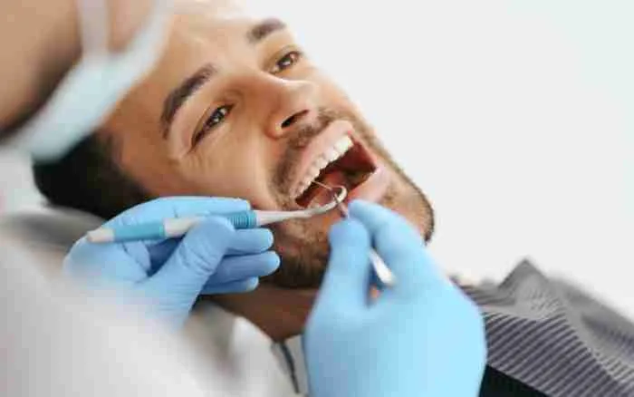 How to Handle Dental Emergencies: Tips from an Emergency Dentist