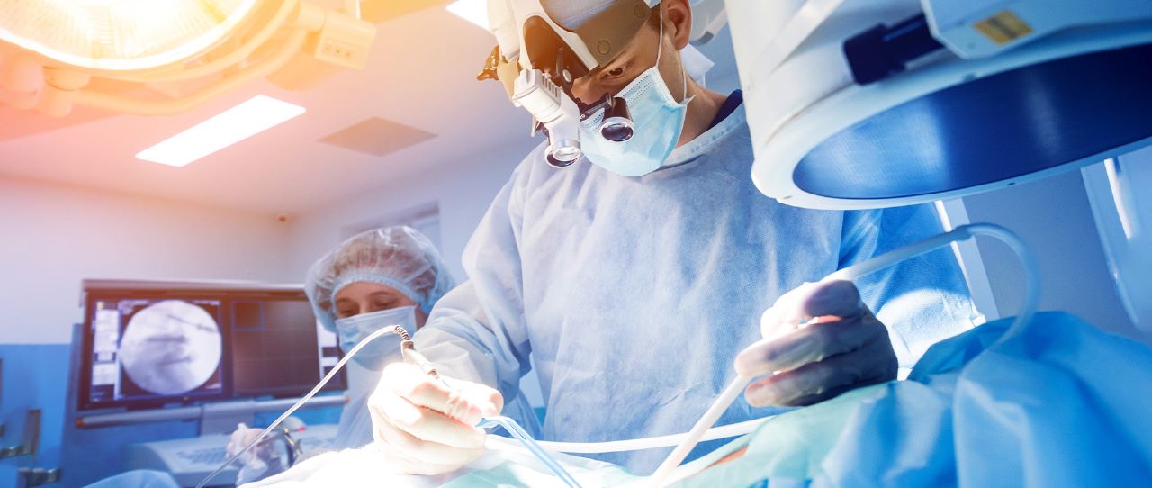 The Role of Minimally Invasive Techniques in Colon Cancer Surgery