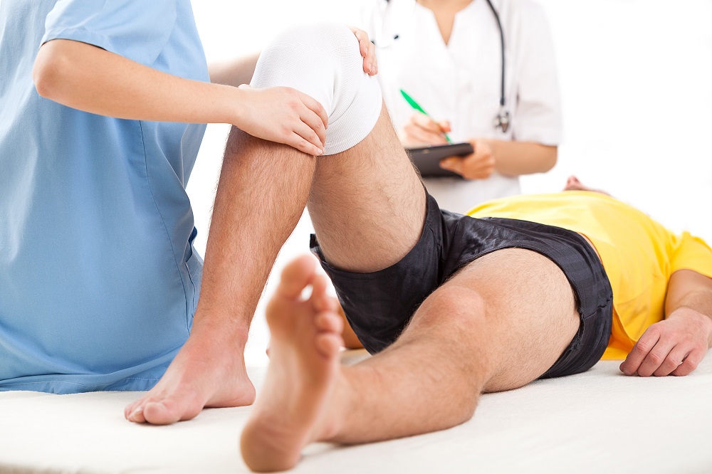 When To See a Doctor for a Sports Injury
